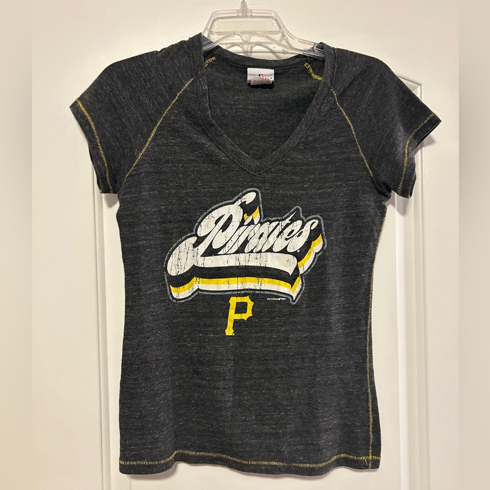 Pittsburgh Pirates Charcoal V-Neck Tee - M